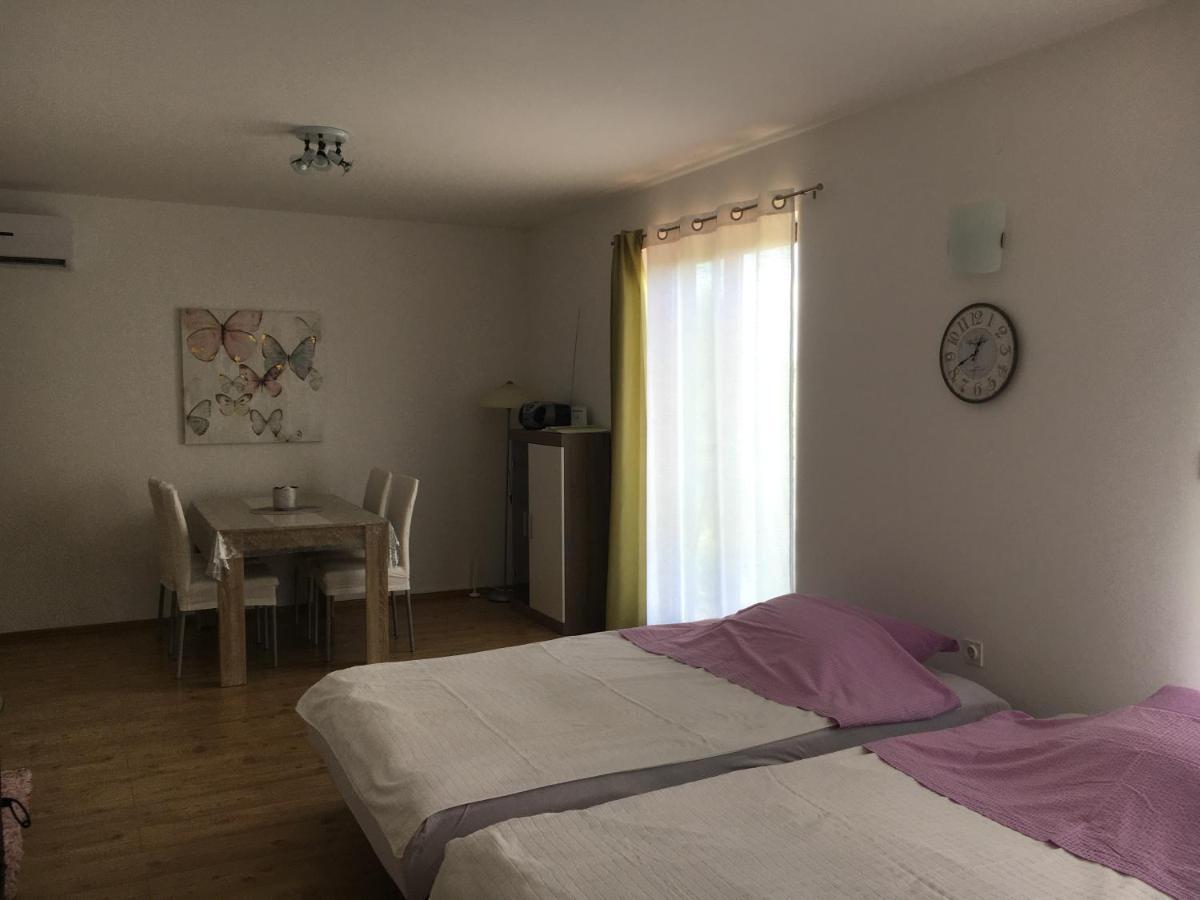 Apartment Vista Lupoglav  Экстерьер фото